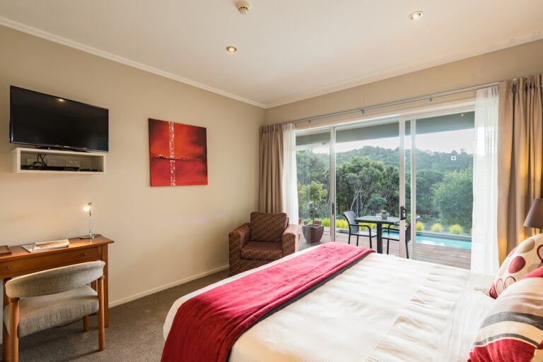 Decks Of Paihia Bed And Breakfast Photo And Video Gallery